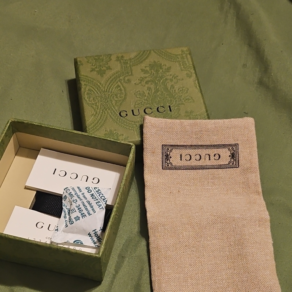 Gucci Green  RING Luxury Accessory Box